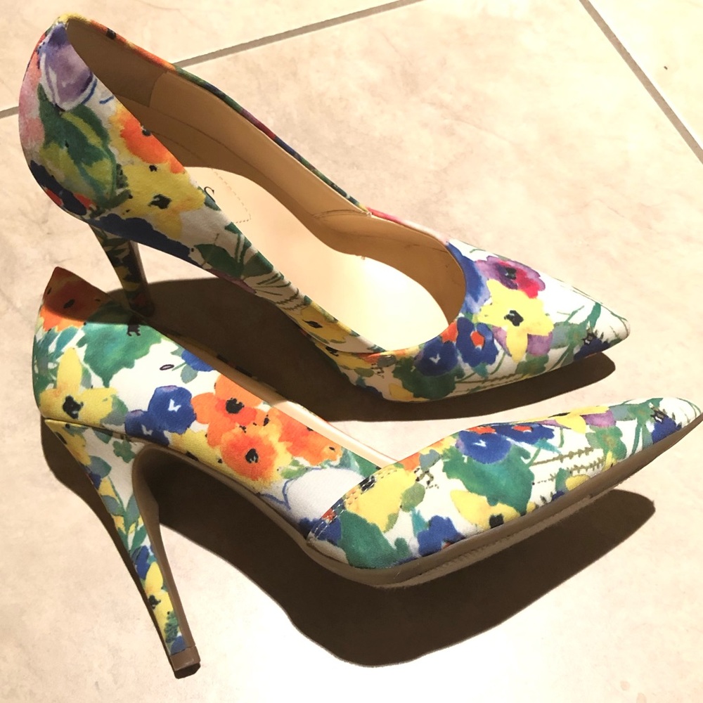 Guess heels